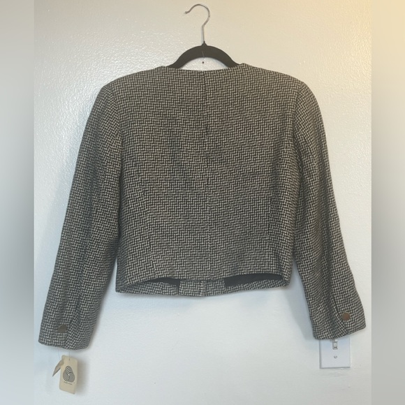 Stephen Douglass LTD Crop Padded Blazer - Picture 3 of 14